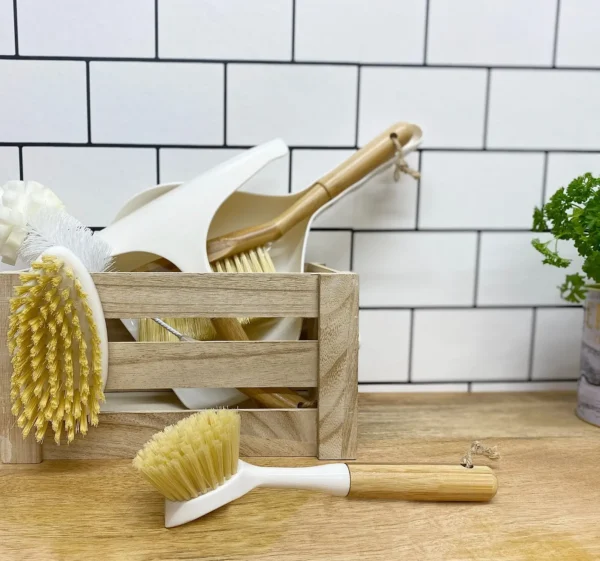 Eco-Friendly Cream Washing Up Brush with Bamboo Wooden Handle - Durable & Stylish Cleaning Tool