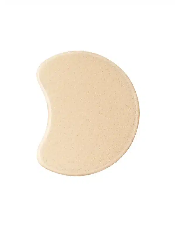 Sensai Sen Maq Total Finish Foundation with Sponge - Flawless Coverage and Soft Finish